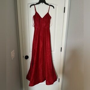 🦋 NWT Elegant Red Sparkling Glittering Evening Gown Dress with Pockets